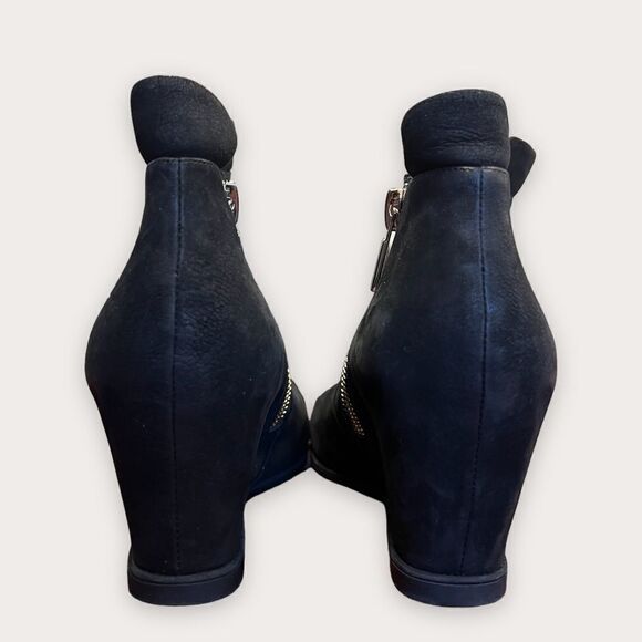 Kenneth Cole Vivian Wedge Bootie, Size 11M Black - Picture 8 of 15